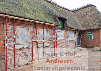 Fassade während der Sanierungsarbeiten
